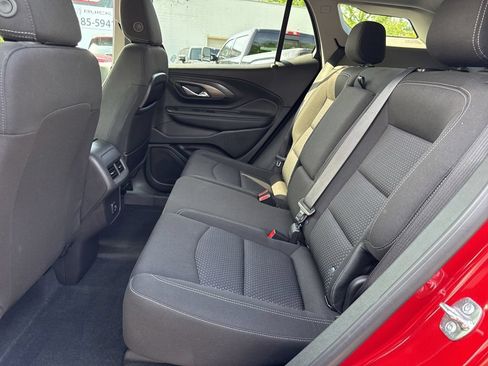 Used 2024 GMC Terrain SLE AWD/4WD image 13