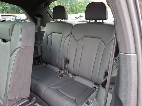 Used 2021 Audi Q7 2.0T Premium w/ Convenience Package AWD/4WD image 10