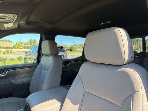 Used 2025 Chevrolet Silverado 1500 LTZ AWD/4WD image 22