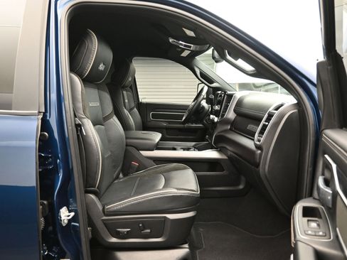 Used 2023 RAM 2500 Laramie w/ Night Edition AWD/4WD image 13