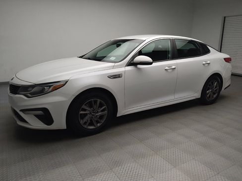 Used 2020 Kia Optima LX FWD image 2