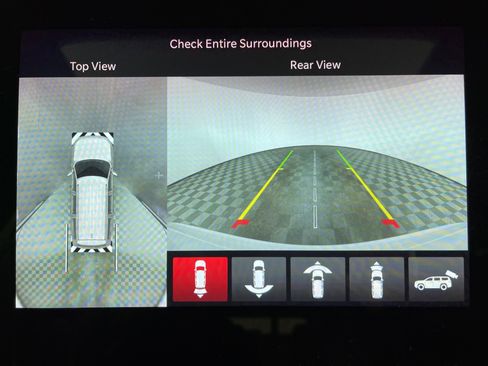 Used 2024 Jeep Wagoneer L Series III w/ Premium Group I image 25