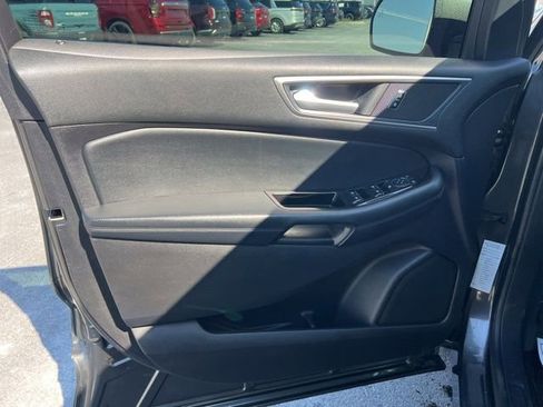 Used 2019 Ford Edge SEL w/ Equipment Group 201A image 25