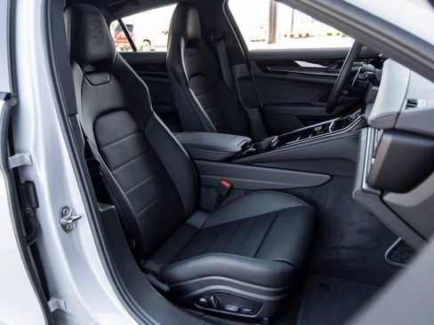 Certified 2025 Porsche Panamera 4 AWD/4WD image 44