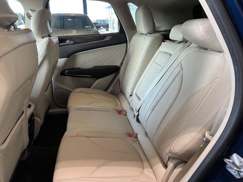 Used 2019 Lincoln MKC Reserve w/ MKC Climate Package AWD/4WD image 32