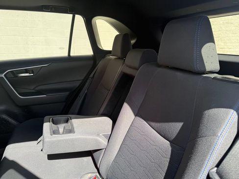 Used 2022 Toyota RAV4 SE w/ Convenience Package AWD/4WD image 26