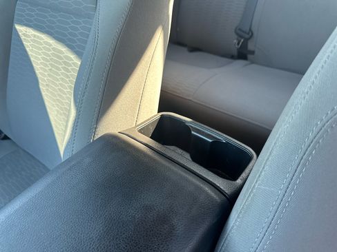 Used 2017 Toyota Tacoma SR5 image 37