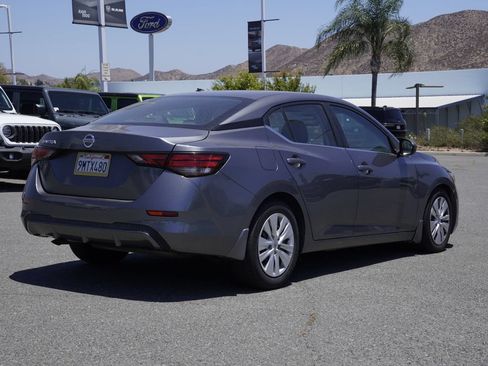 Used 2020 Nissan Sentra S FWD image 3