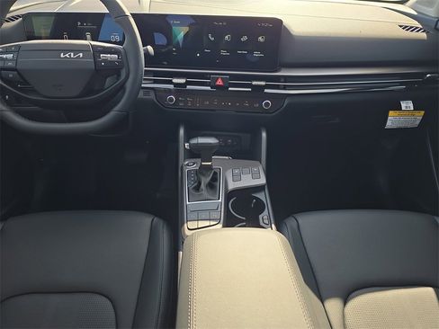 New 2026 Kia Sportage EX image 15