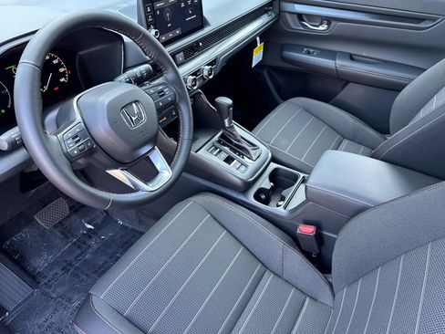 Used 2026 Honda CR-V Sport image 9