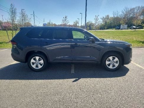 Used 2026 Toyota Grand Highlander AWD image 7