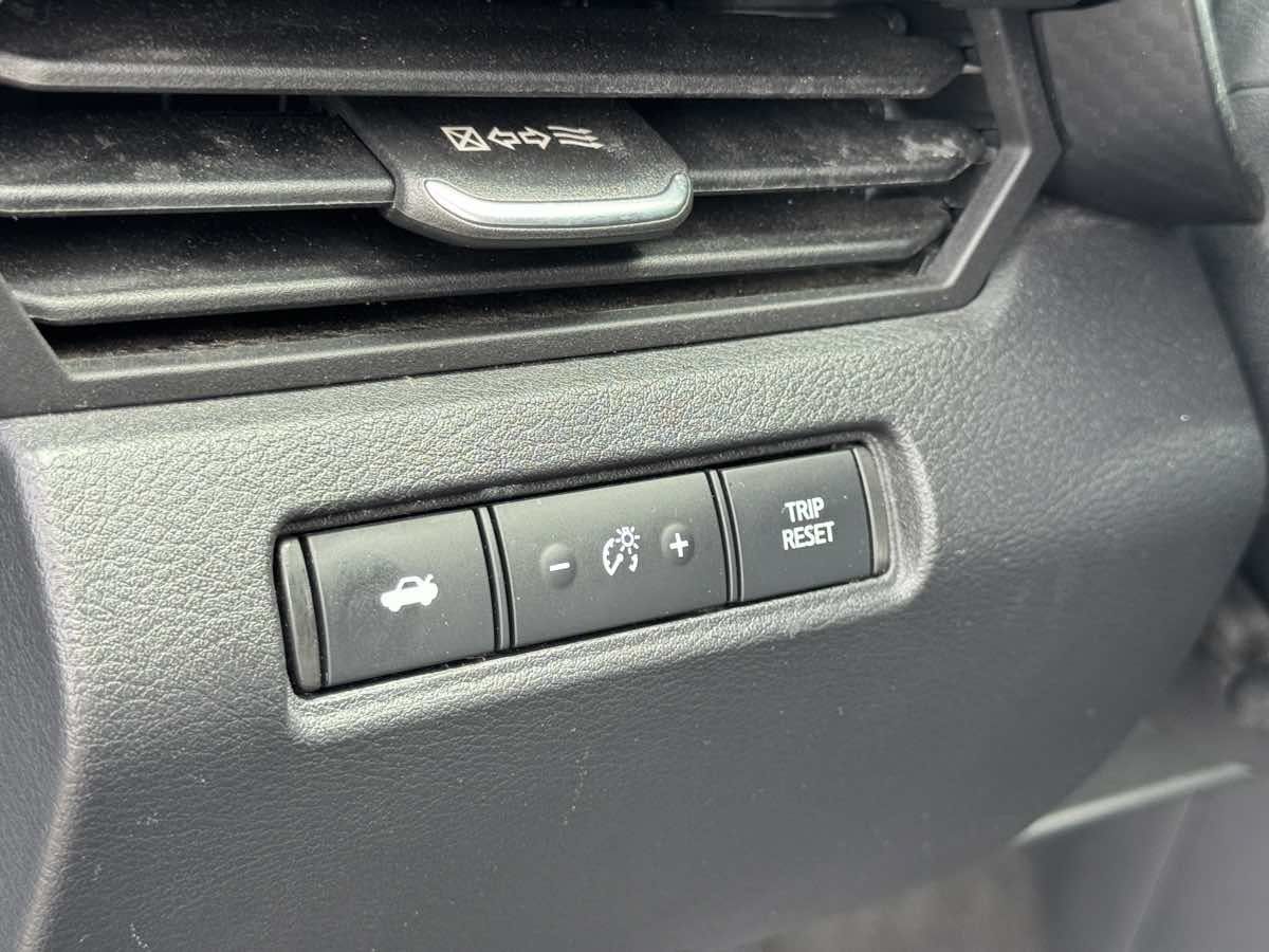 Used 2021 Nissan Altima 2.5 SR FWD image 29