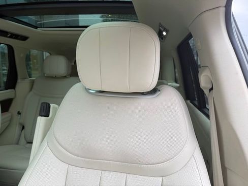 Certified 2023 Land Rover Range Rover SE image 20