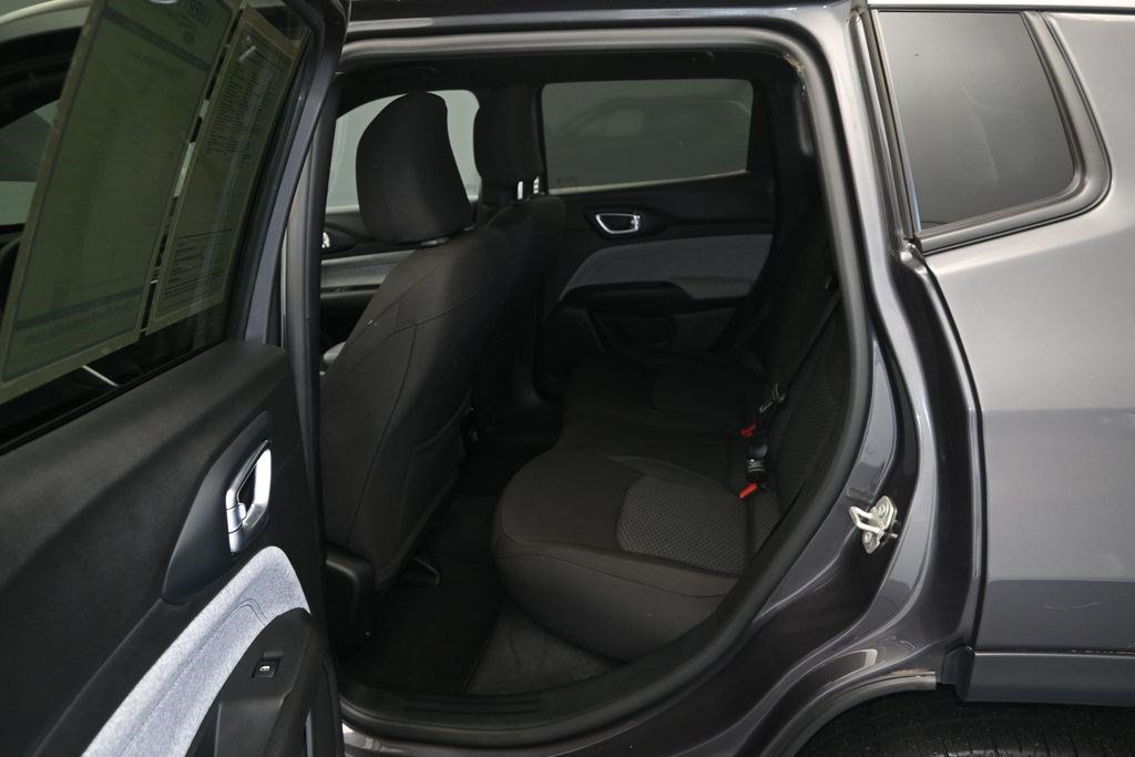 Used 2024 Jeep Compass Sport AWD/4WD image 17