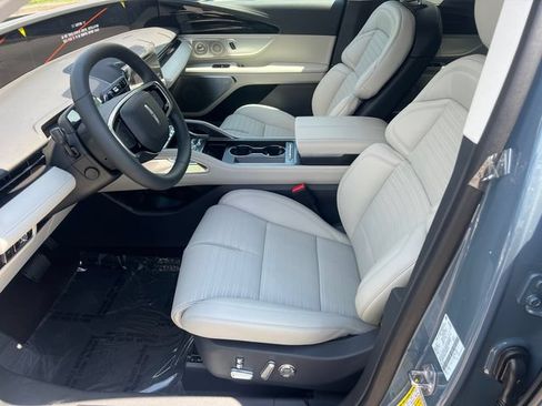 New 2026 Lincoln Nautilus Reserve AWD/4WD image 10