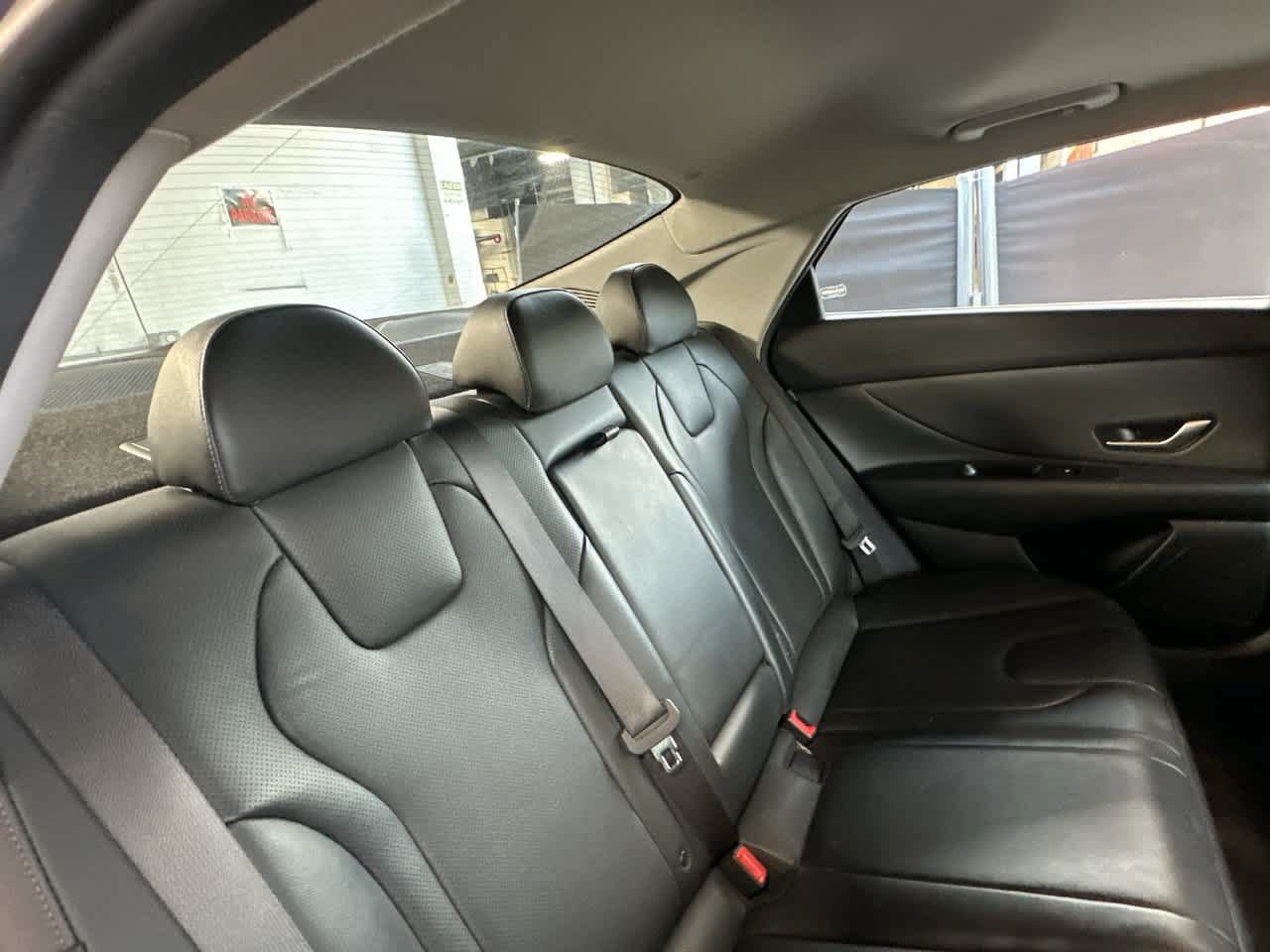 Used 2025 Hyundai Elantra Limited FWD image 26