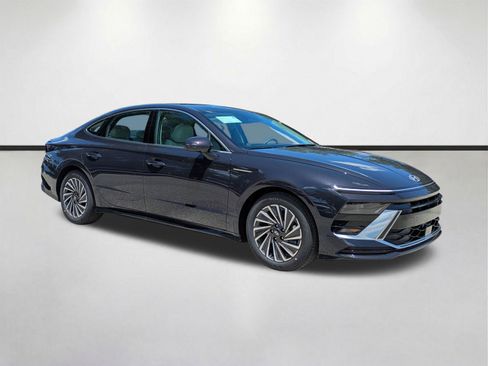New 2026 Hyundai Sonata SEL FWD image 2