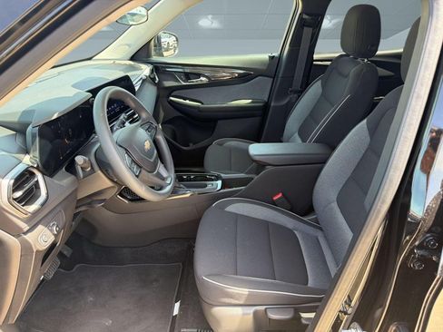 Used 2026 Chevrolet TrailBlazer LT AWD/4WD image 5