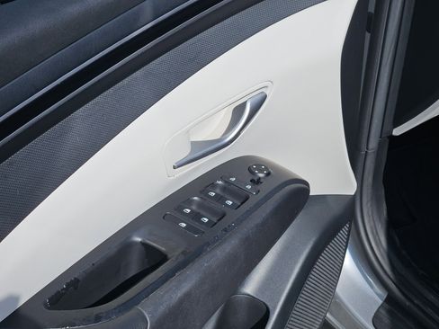 Used 2022 Hyundai Tucson SEL w/ Cargo Package image 12