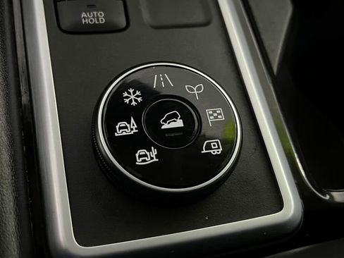 Used 2022 Nissan Pathfinder SL image 15