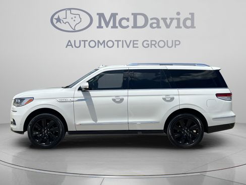 Used 2022 Lincoln Navigator Reserve RWD image 4