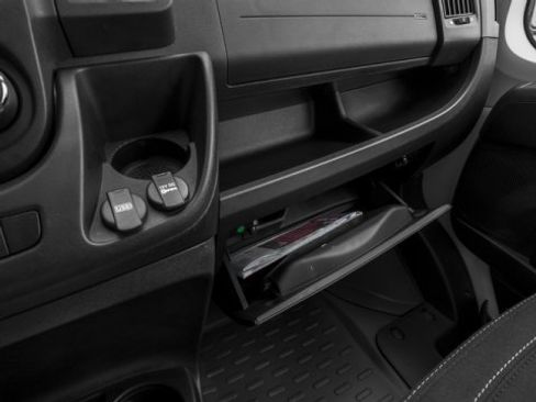 Used 2016 RAM ProMaster 1500 w/ Interior Convenience Group image 18