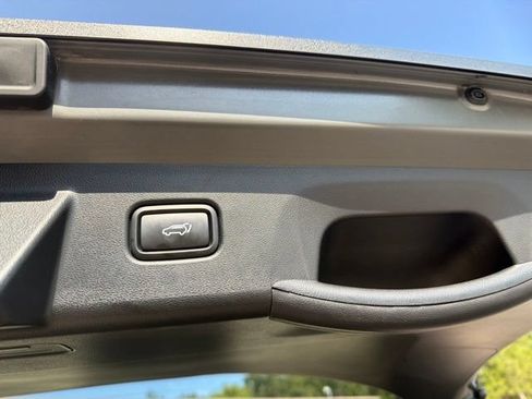 Certified 2024 Hyundai Tucson SEL w/ Convenience Package FWD image 12