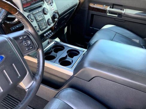 Used 2015 Ford F250 Platinum w/ FX4 Off-Road Package AWD/4WD image 16
