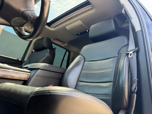 Used 2015 GMC Yukon Denali w/ Premium Package AWD/4WD image 13