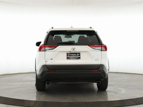 Used 2025 Toyota RAV4 XLE image 11