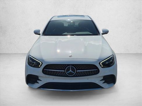 Used 2022 Mercedes-Benz E 350 Sedan image 2