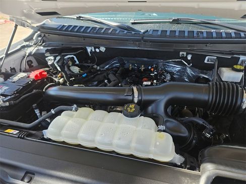 Used 2024 Ford Expedition Max XLT image 23