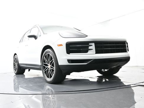 Certified 2024 Porsche Cayenne image 51