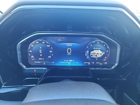 Certified 2026 Chevrolet Silverado 1500 RST AWD/4WD image 23