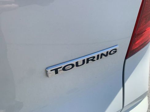 Used 2018 Honda Pilot Touring image 8