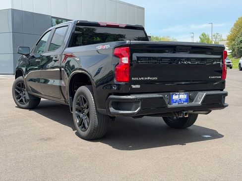 Used 2023 Chevrolet Silverado 1500 Custom AWD/4WD image 4