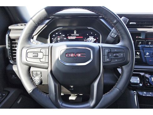 Used 2025 GMC Sierra 2500 AT4 w/ AT4 Premium Plus Package image 11