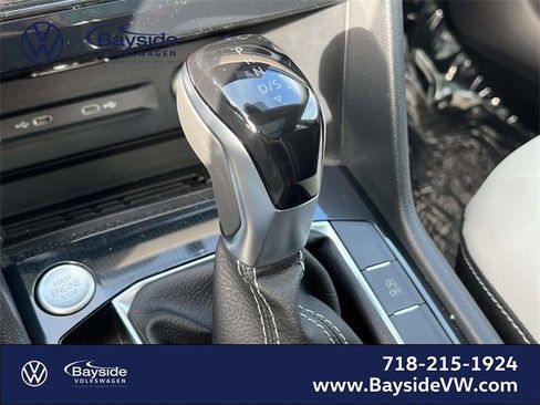 New 2026 Volkswagen Taos SE image 29