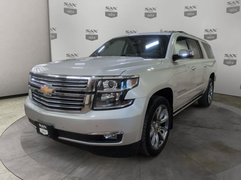 Used 2018 Chevrolet Suburban Premier AWD/4WD image 7