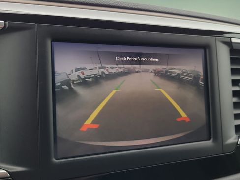 Used 2023 Chrysler Voyager LX image 21