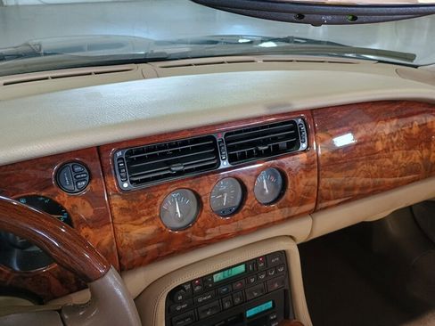 Used 1997 Jaguar XK8 Convertible RWD image 21