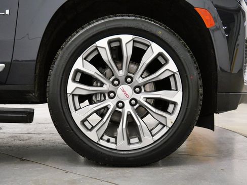 Used 2023 GMC Yukon Denali image 38