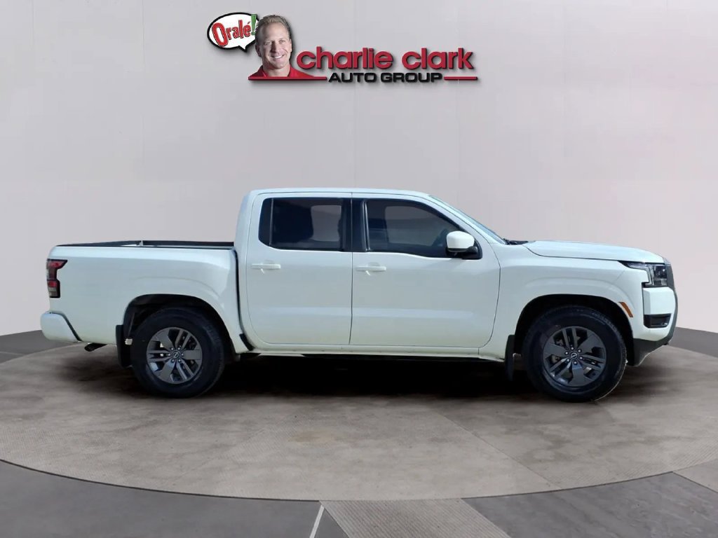 Used 2025 Nissan Frontier SV RWD image 6