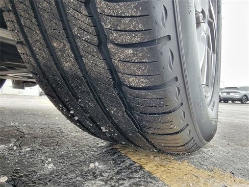 Certified 2024 Lincoln Corsair AWD w/ Equipment Group 101A image 18