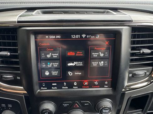 Used 2018 RAM 2500 Laramie w/ Sport Appearance Group AWD/4WD image 29