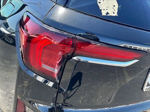 Used 2025 GMC Terrain Elevation AWD/4WD image 28