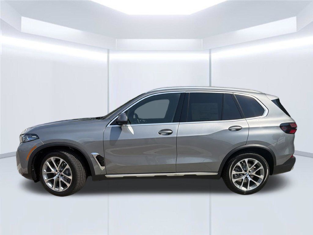 New 2026 BMW X5 sDrive40i w/ Premium Package RWD image 2