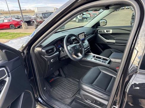 Certified 2022 Ford Explorer XLT w/ Equipment Group 202A image 20