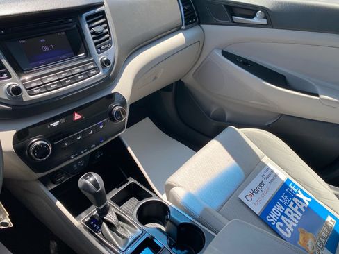 Used 2018 Hyundai Tucson SE FWD image 30