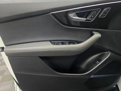 Certified 2025 Audi Q8 Premium Plus w/ Premium Plus Package image 33